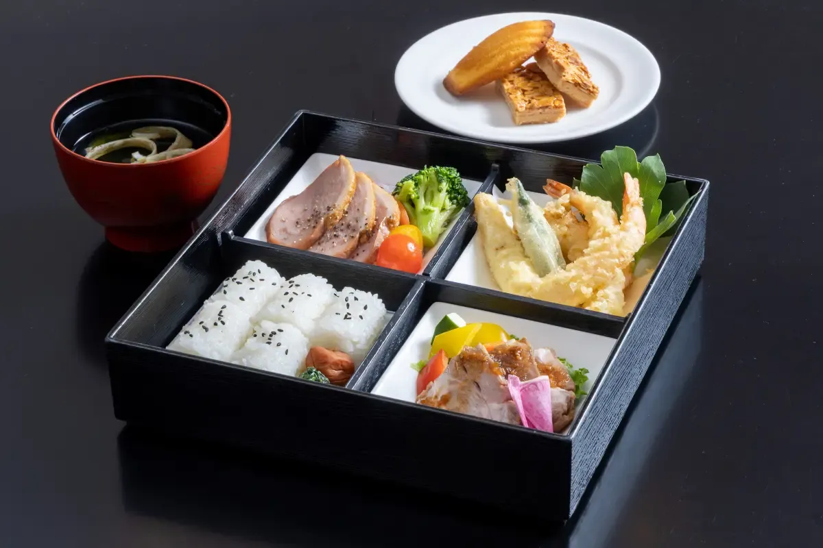 和洋中 松花堂弁当